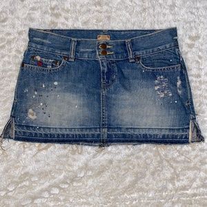 Abercrombie & Fitch Denim Skirt (00)